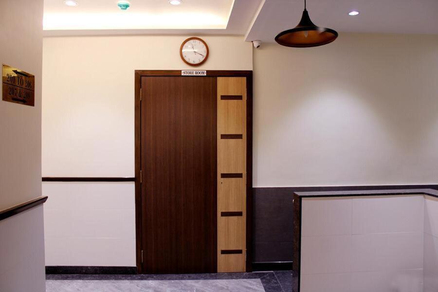 Hotel Saineel Mumbai Exterior photo